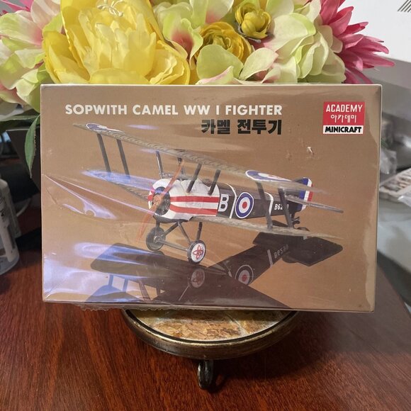 Sopwith Camel WWI Fighter Plane Model Kit Academy Minicraft, 1:72, (AF25) New - Picture 1 of 2